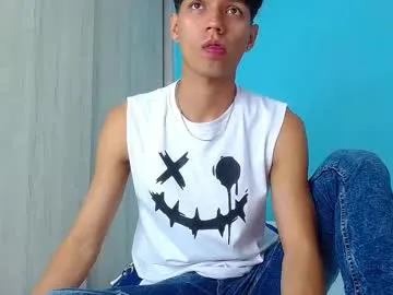 arieel__722 – webcam model profile photo Image 2