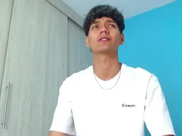 arieel__722 – webcam model profile photo Image 5