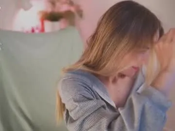 petalpage – webcam model profile photo Image 17