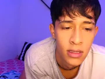 MOM-SUN-COUPLE – webcam model profile photo Image 2