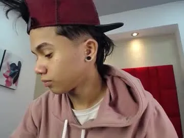 _Alicee_1 – webcam model profile photo Image 15