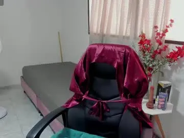 oh_nina – webcam model profile photo Image 11