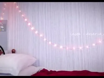 Vladamais – webcam model profile photo Image 2