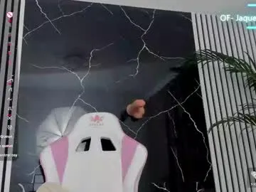 krissiswrld- – webcam model profile photo Image 14