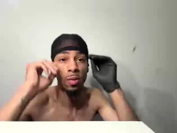 phoenix_taylor – webcam model profile photo Image 3