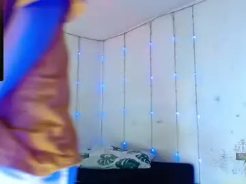 JuicyFruits93 – webcam model profile photo Image 5