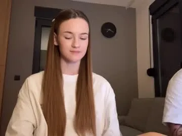 Kiki-vivi – webcam model profile photo Image 2