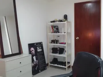 valerie_james3 – webcam model profile photo Image 8