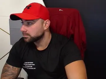 lynnalltop – webcam model profile photo Image 11