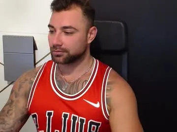 lynnalltop – webcam model profile photo Image 13