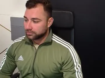 lynnalltop – webcam model profile photo Image 18