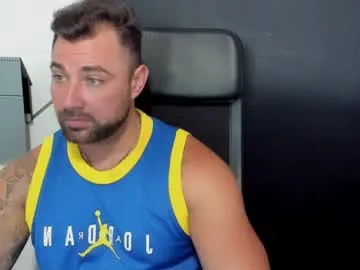 lynnalltop – webcam model profile photo Image 3