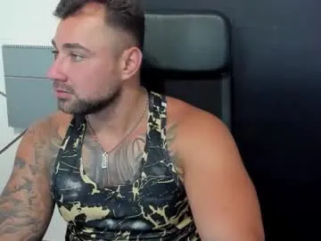 lynnalltop – webcam model profile photo Image 5