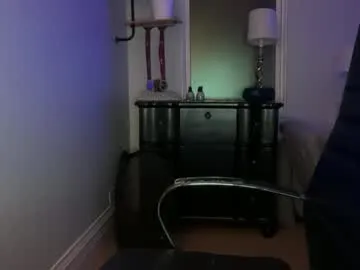 Tatoo_girl – webcam model profile photo Image 5