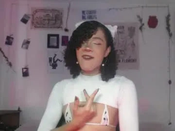 ceceliapidcock – webcam model profile photo Image 6