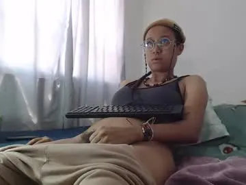 tiphani_walker_ – webcam model profile photo Image 18