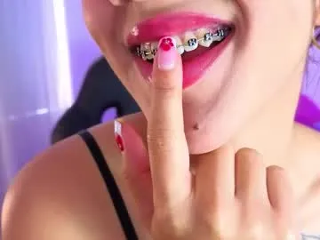 Alina_Vibe_Me – webcam model profile photo Image 16