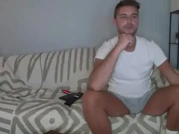 aaronbomer – webcam model profile photo Image 11