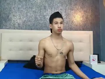 202509yoyo – webcam model profile photo Image 3