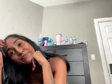 _Abril-Office1 – webcam model profile photo Image 12