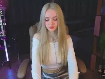 yononeey – webcam model profile photo Image 11