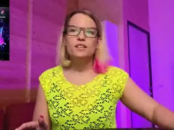 ceceliapidcock – webcam model profile photo Image 5
