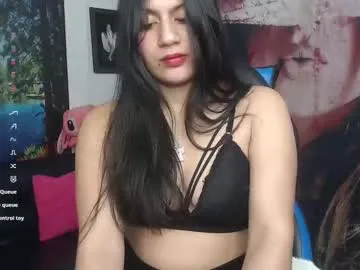 camille-w – webcam model profile photo Image 8
