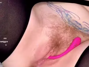 queen_kitty1818 – webcam model profile photo Image 5