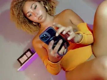 ceceliapidcock – webcam model profile photo Image 9