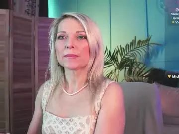 _miss_hinata_ – webcam model profile photo Image 10