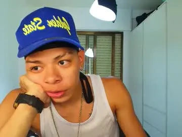 art_porno – webcam model profile photo Image 11