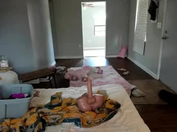 krissiswrld- – webcam model profile photo Image 6