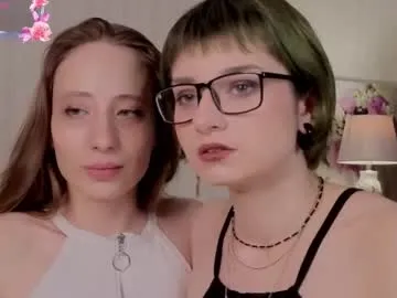 rAdiOApOcALipSe – webcam model profile photo Image 13