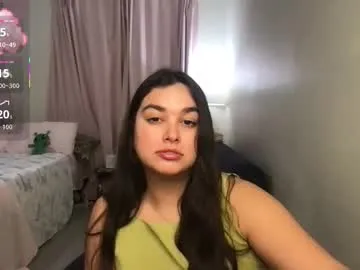 LunaRase – webcam model profile photo Image 12