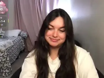 LunaRase – webcam model profile photo Image 3