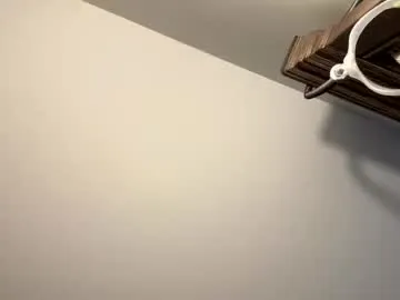 yononeey – webcam model profile photo Image 8