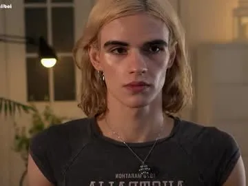 Sexandfire – webcam model profile photo Image 3