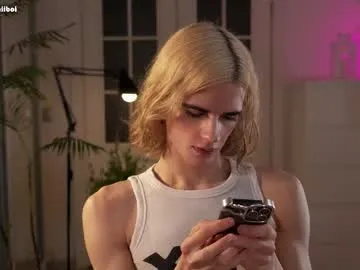 Sexandfire – webcam model profile photo Image 4