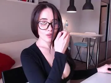 in_yan – webcam model profile photo