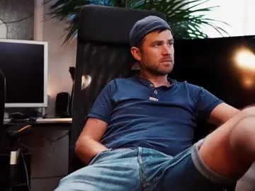 zoeypink – webcam model profile photo Image 2