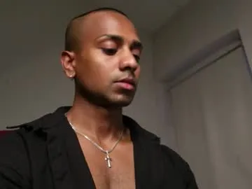 cristiianmartinez – webcam model profile photo Image 3