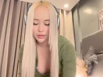 tinyangelxx – webcam model profile photo Image 4