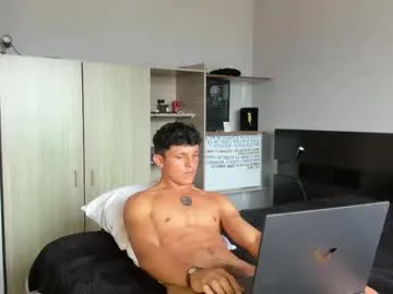 alexwos – webcam model profile photo Image 10