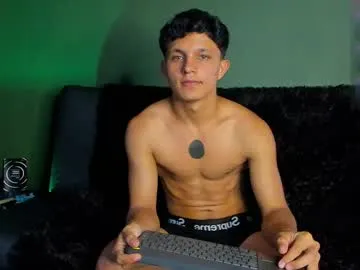 alexwos – webcam model profile photo Image 7