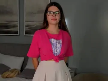 AngelinaTeller – webcam model profile photo Image 2