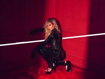 Yui-Ch06 – webcam model profile photo Image 9