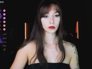 emma4xxx – webcam model profile photo Image 7
