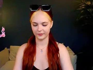 KarolineNeuer – webcam model profile photo Image 2