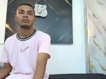 Alirawrz – webcam model profile photo Image 16