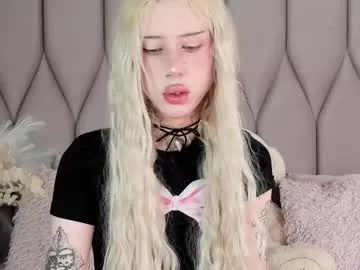 Sssonya – webcam model profile photo Image 3